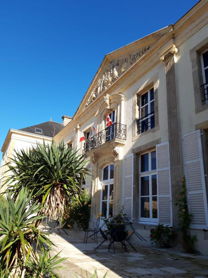 Hotel Du Chateau De Quinéville Exterior foto